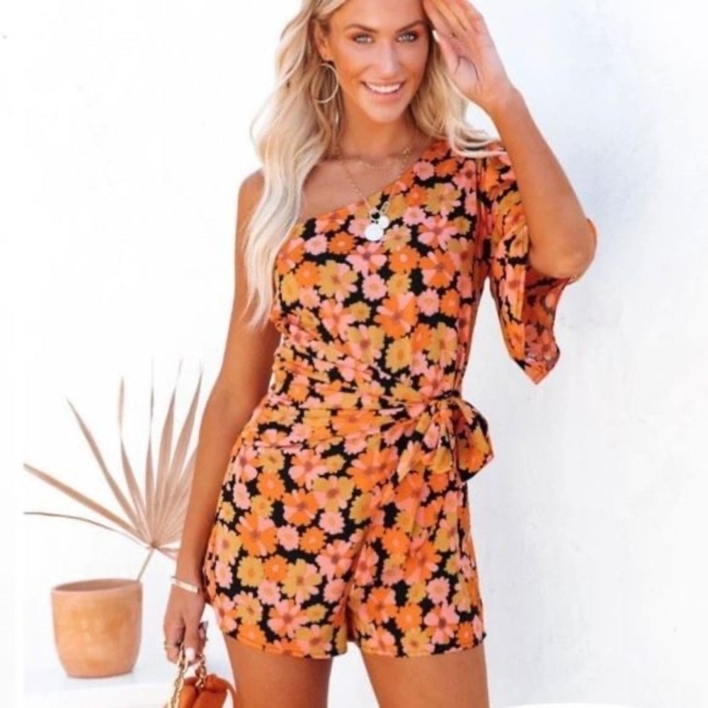 Skylar Rose Womens Floral‎ One Shoulder Romper Orange Pink Retro Bell Sleeve M